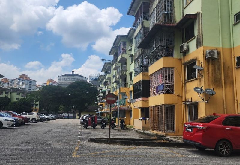 Lily & Jasmine Apartment