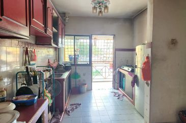 Lily & Jasmine Apartment