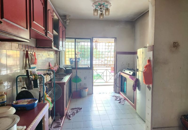 Lily & Jasmine Apartment