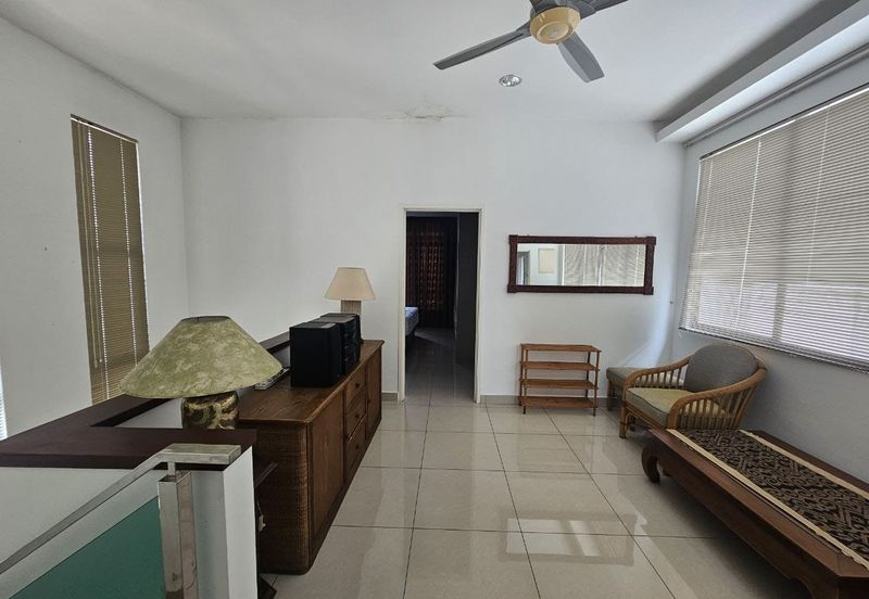 Maple Red, Adda Heights