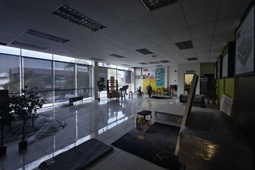 Tampoi Enterperneurs Park, Kawasan Perindustrian Kempas 