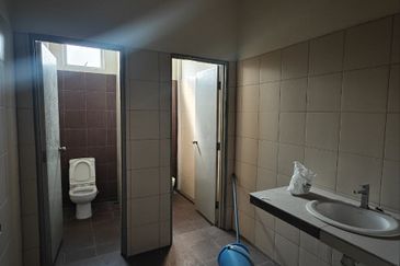 Tampoi Enterperneurs Park, Kawasan Perindustrian Kempas 