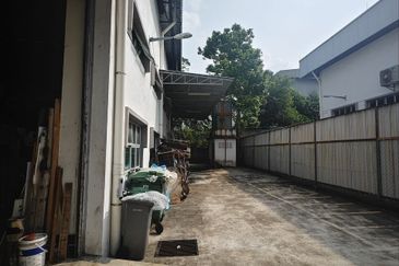 Tampoi Enterperneurs Park, Kawasan Perindustrian Kempas 