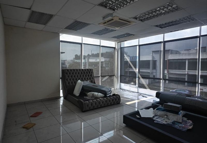 Tampoi Enterperneurs Park, Kawasan Perindustrian Kempas 