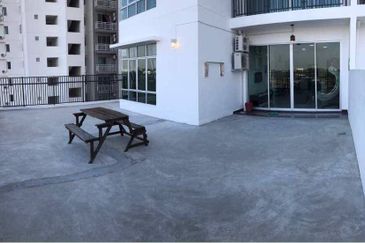 Aliff Avenue @ Tampoi, 2 Bed 2 Batb with big Balcony 