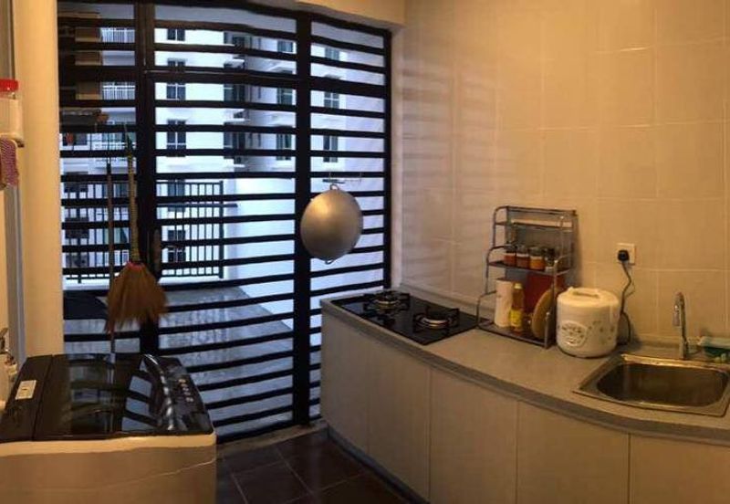 Aliff Avenue @ Tampoi, 2 Bed 2 Batb with big Balcony 