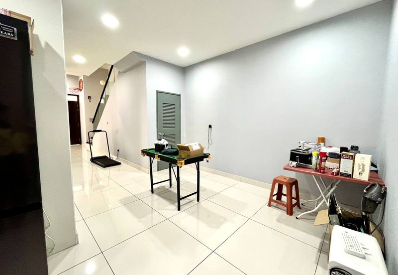 The Canal Garden South, Horizon Hills