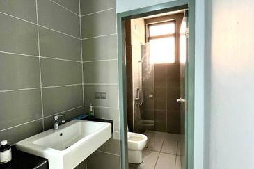 The Canal Garden South, Horizon Hills