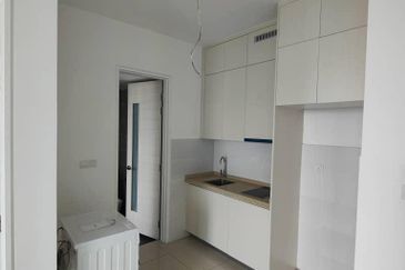 The M @ Medini Macrolink