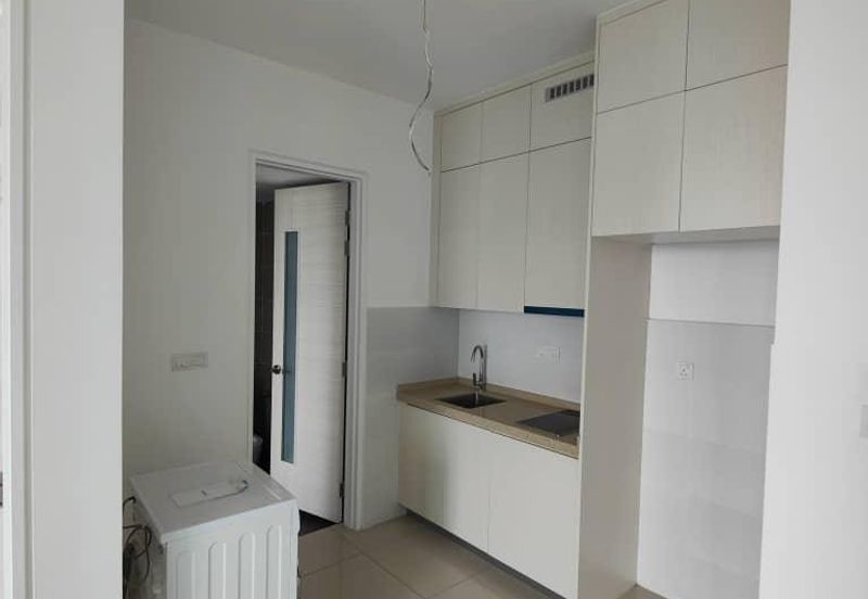 The M @ Medini Macrolink