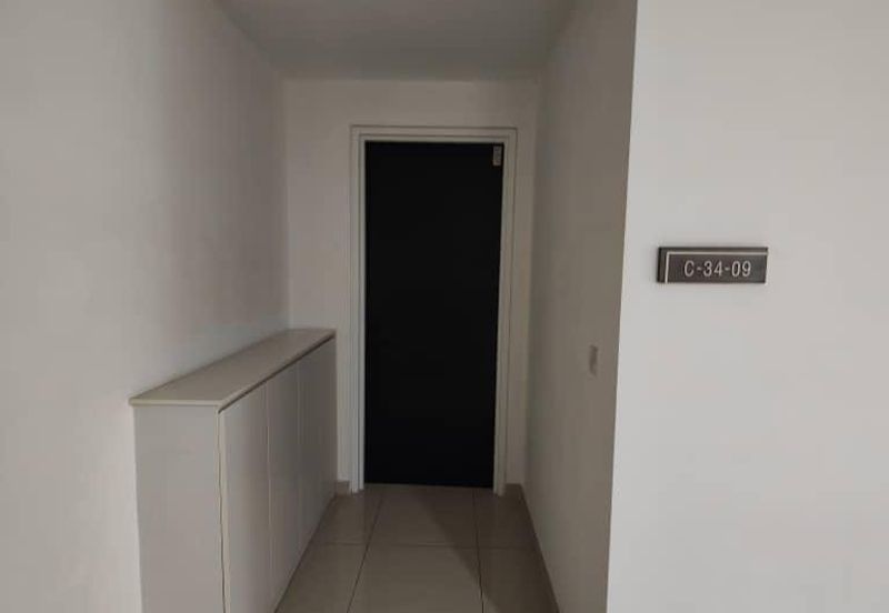 The M @ Medini Macrolink