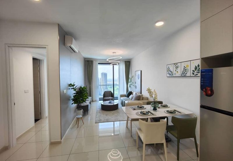 The M @ Medini Macrolink