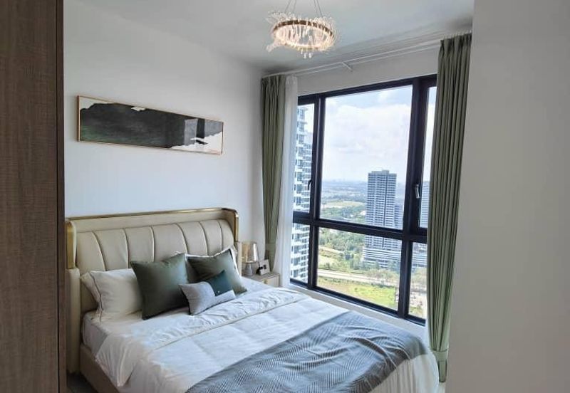 The M @ Medini Macrolink