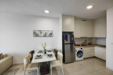 The M @ Medini Macrolink