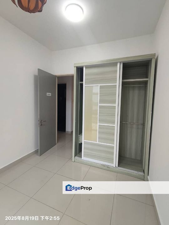 SkySuites @ Jb Town, Condo For Rent Partial Furnish with 2 Parking Lots , Johor, Johor Bahru