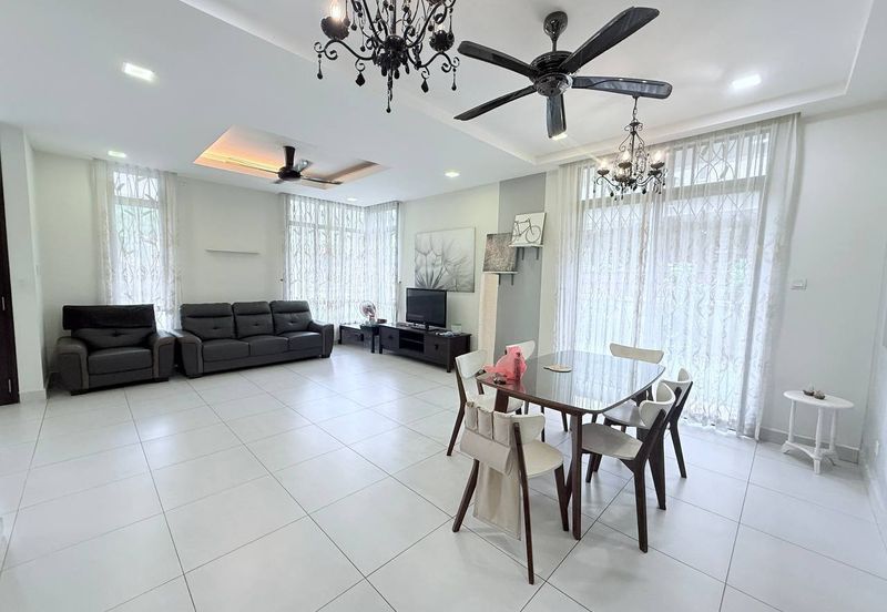 Seri Austin East Zone