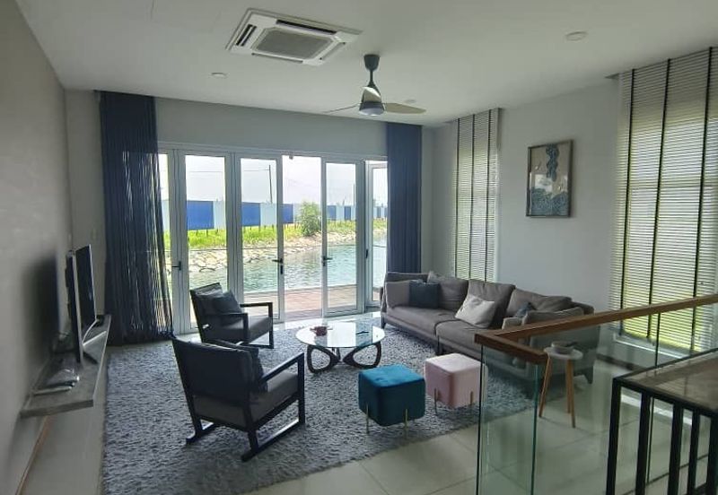 Isola Villa @ Senibong Cove