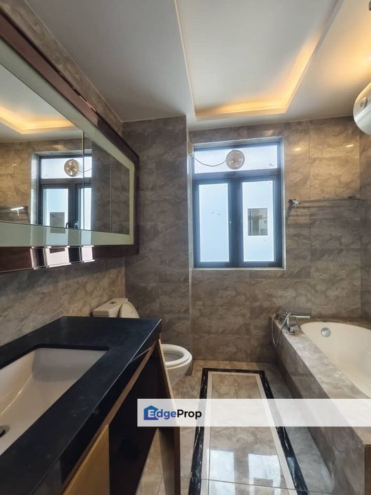 Rnf Princess Cove @ Tanjung Puteri, For Sale High Floor with Unblock Seaview , Johor, Johor Bahru