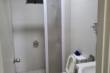 Meridin Bayvue Apartment