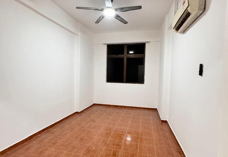 Aloha Tower Condominium