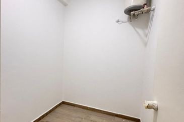 Aloha Tower Condominium