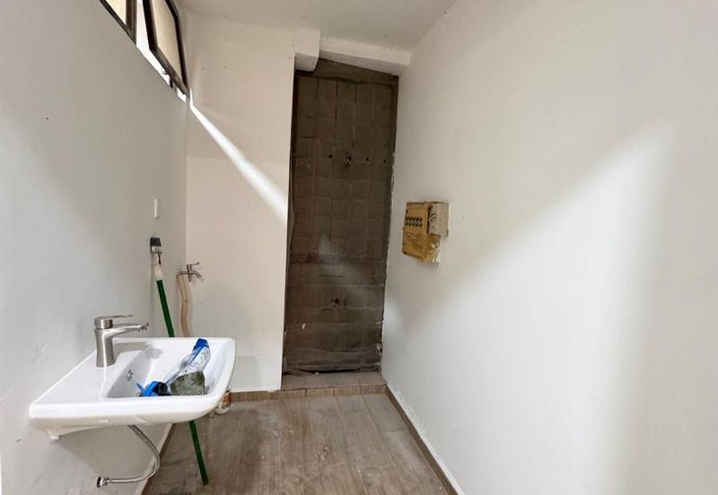 Aloha Tower Condominium