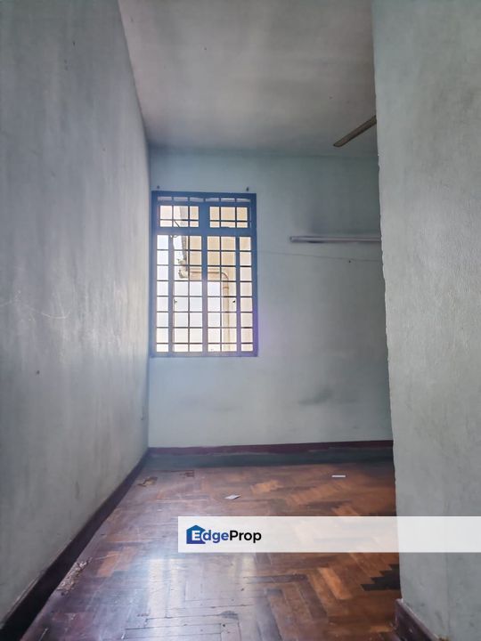 Bandar Seri Alam @ Masai, Double Storey Terrace 24x70 For Sale Original Condition, Johor, Masai