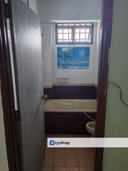 Bandar Seri Alam @ Masai, Double Storey Terrace 24x70 For Sale Original Condition, Johor, Masai