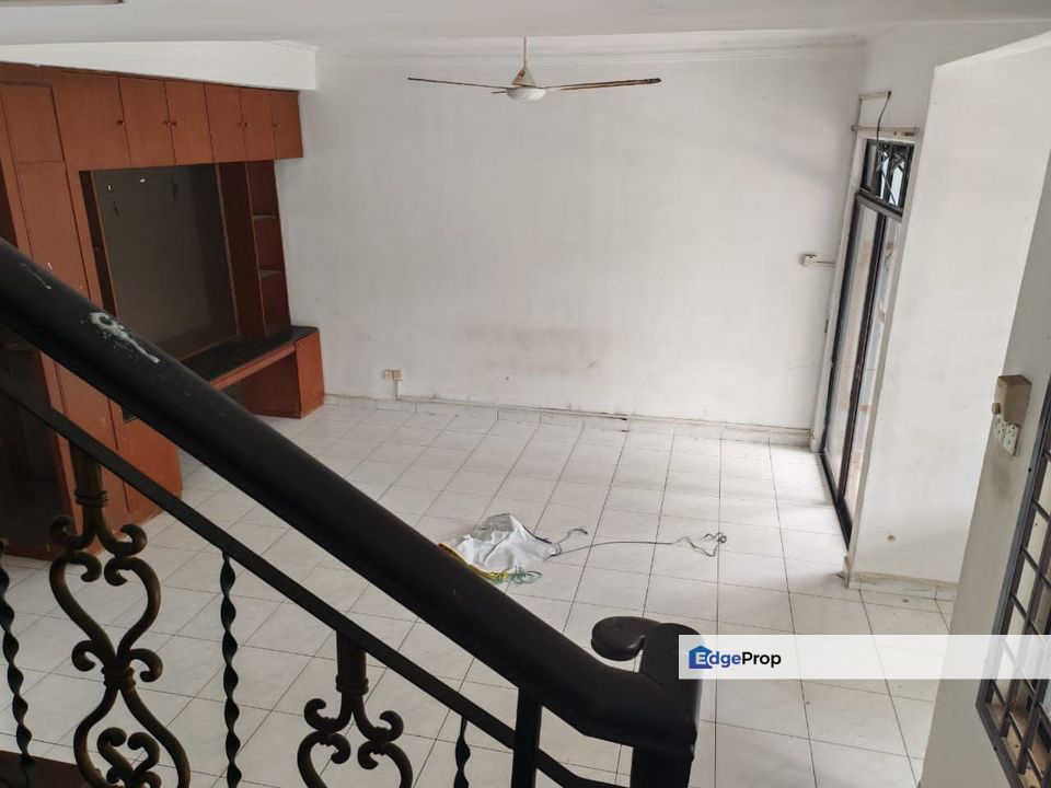 Bandar Seri Alam @ Masai, Double Storey Terrace 24x70 For Sale Original Condition, Johor, Masai