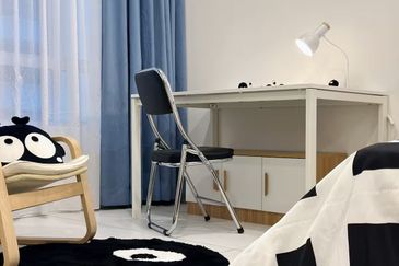 Akademik Suite @ Mount Austin