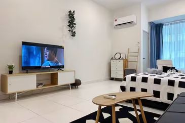 Akademik Suite @ Mount Austin