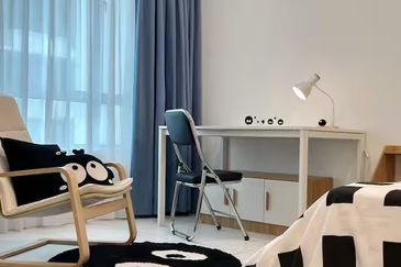 Akademik Suite @ Mount Austin