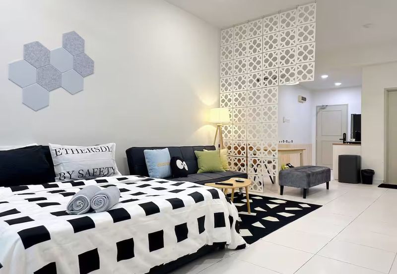 Akademik Suite @ Mount Austin