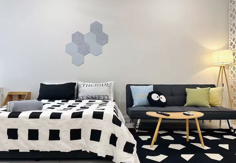 Akademik Suite @ Mount Austin