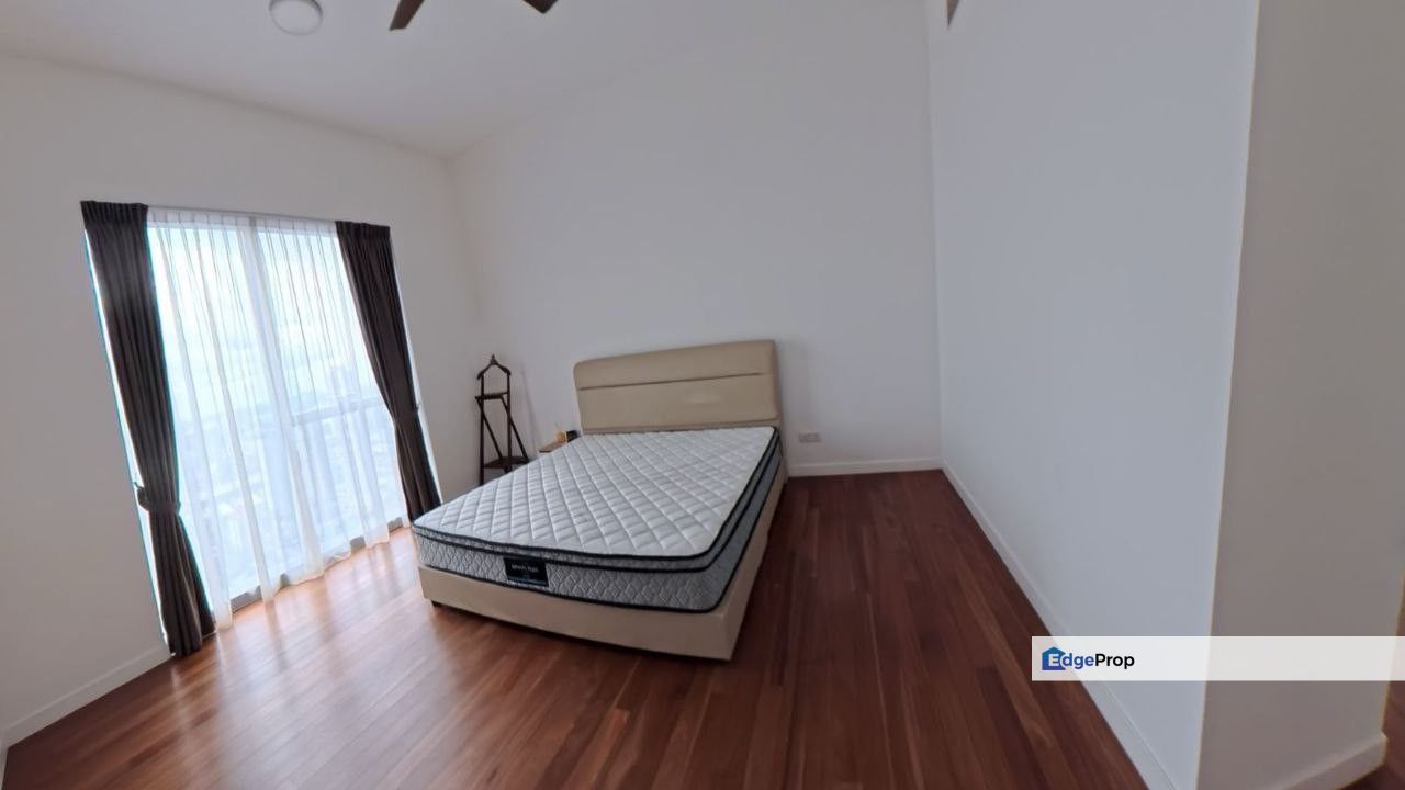 The Astaka @ 1 Bukit Senyum, For Sale High Floor, Seaview , Johor, Johor Bahru