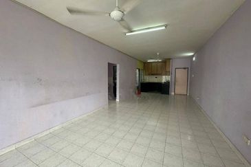 Bistari Impian Apartment @ Larkin