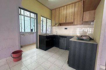 Bistari Impian Apartment @ Larkin