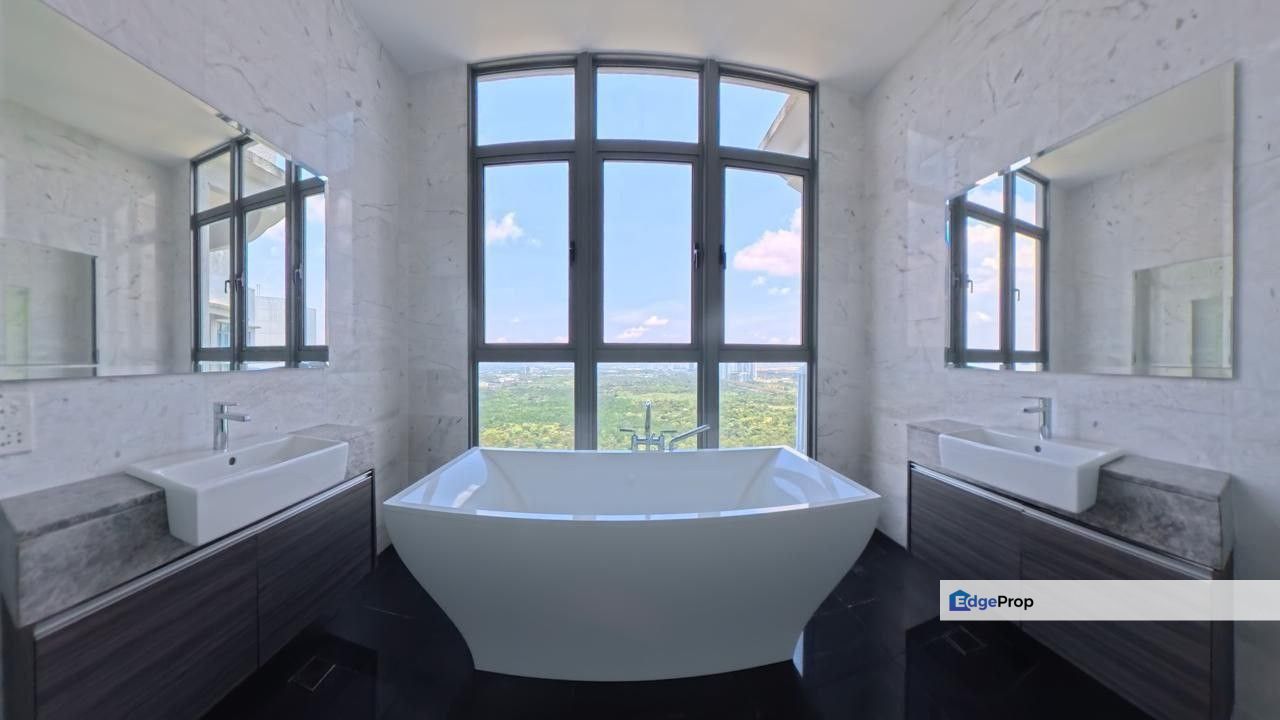 Teega Residence @ Puteri Harbour, Penthouse For Sale Unblock Full Seaview , Johor, Kota Iskandar