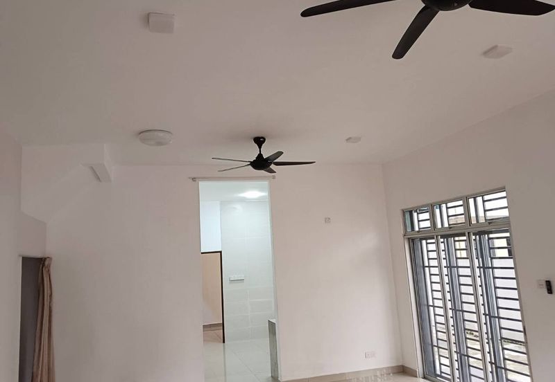 Taman Nusatara Prima @ Iskandar Puteri, Double Storey Cluster For Rent 