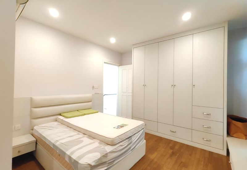 The Straits View Residences