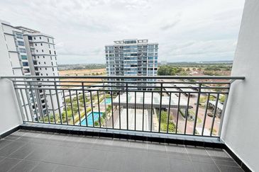 Seri Austin Luxury Apartment