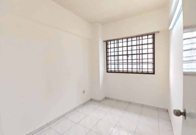 Sri Impian Apartment, Larkin Perdana