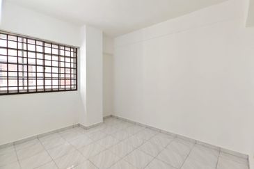 Sri Impian Apartment, Larkin Perdana