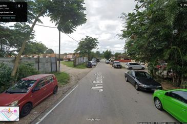 Kangkar Tebrau @ Taman Bunga Rose, Taman Daya,Pandan!  Double Storey Shoplot For sale 