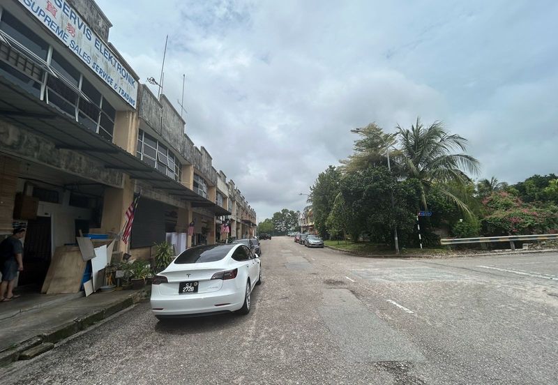 Taman Melawati @ Skudai, Double Storey Shoplot, Endlot For Sale 