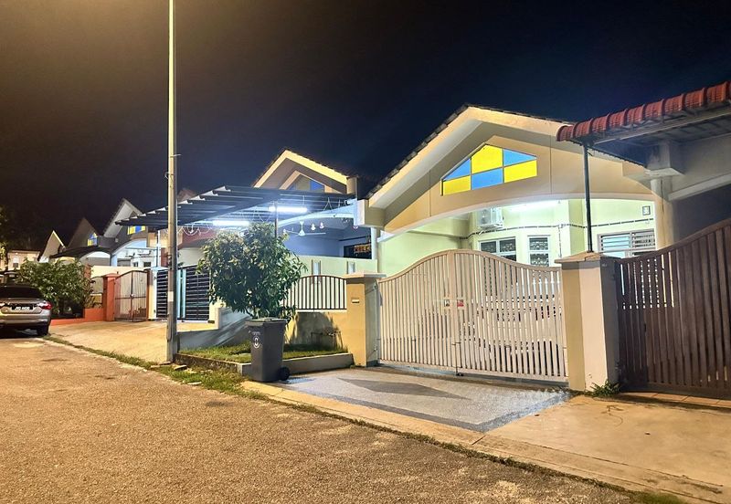 Taman Bestari Indah @ Ulu Tiram, Single Storey Terrace 24x70, Renovated 