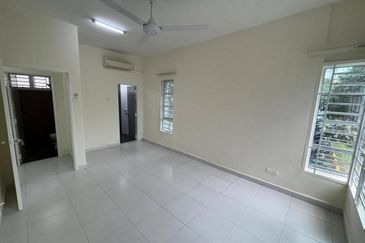 M'Tiara Apartment @ Larkin Idaman