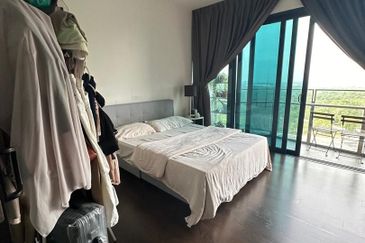 Almas Suites @ Puteri Harbour