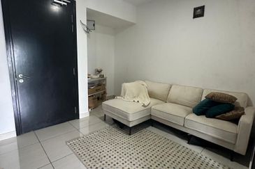 Almas Suites @ Puteri Harbour