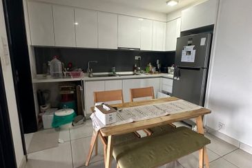 Almas Suites @ Puteri Harbour